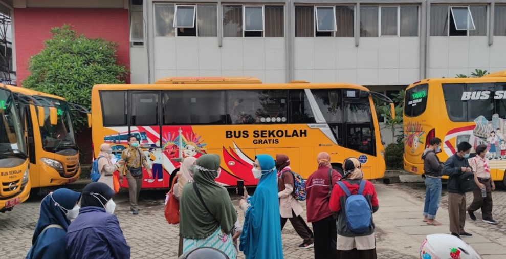 BUS SEKOLAH di jakarta ada 46 Rute Gratis Untuk Parah Pelajar