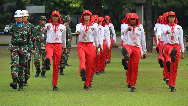 Latihan Keras Paskibara Untuk Persiapan Bertolak ke IKN